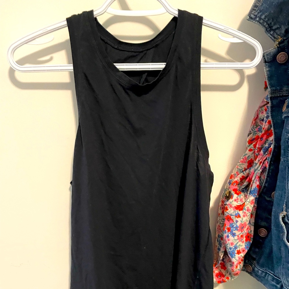 COPY - Lululemon all tied up tanks